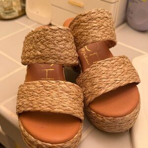 Women's Tan Woven Sandals